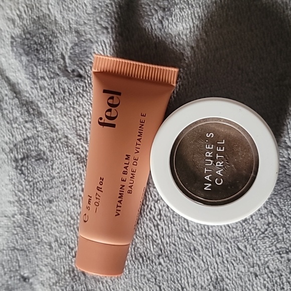 4 piece Ipsy mackup lot ** - Picture 3 of 4